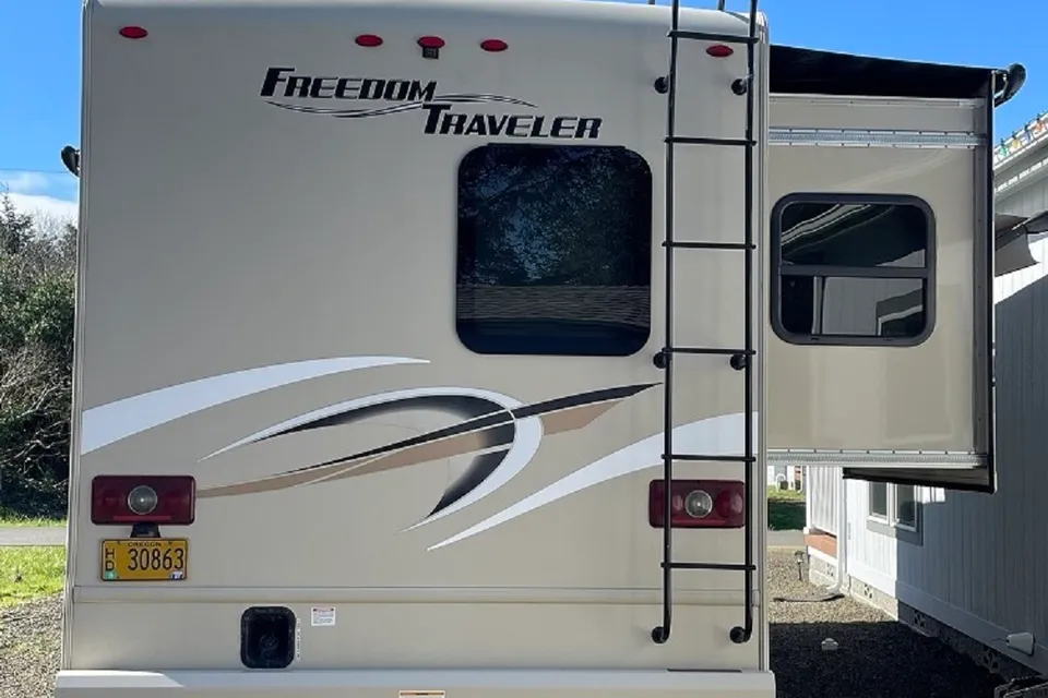 Orien's Freedom Traveler Class A