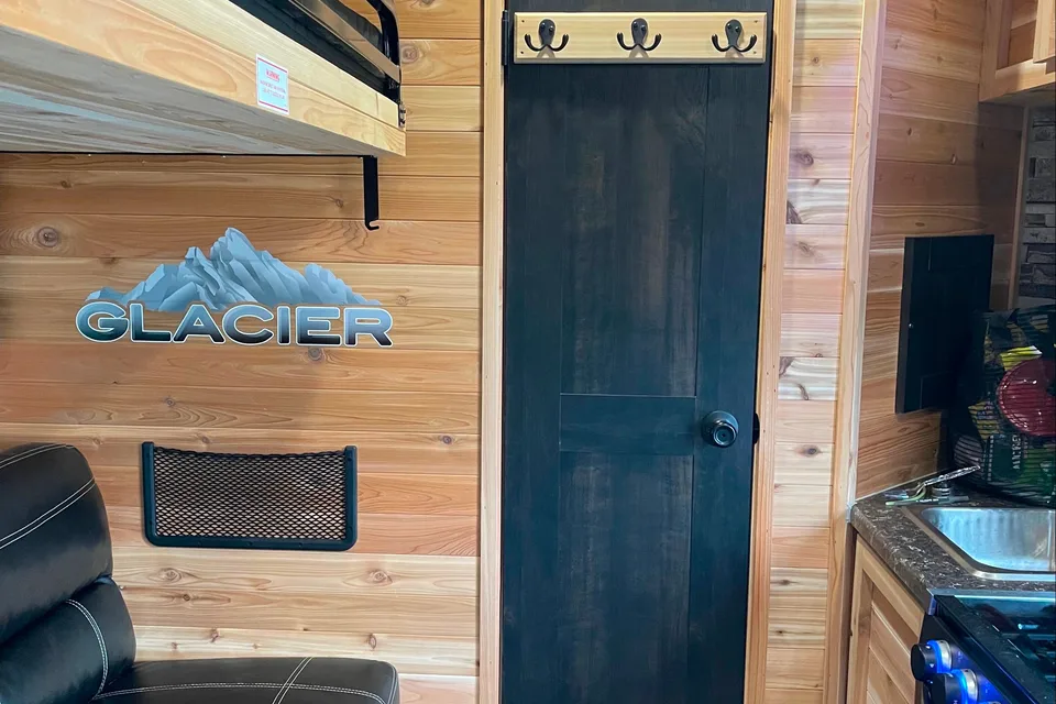Glacier Ice House RV Explorer Edition & Toy Hauler