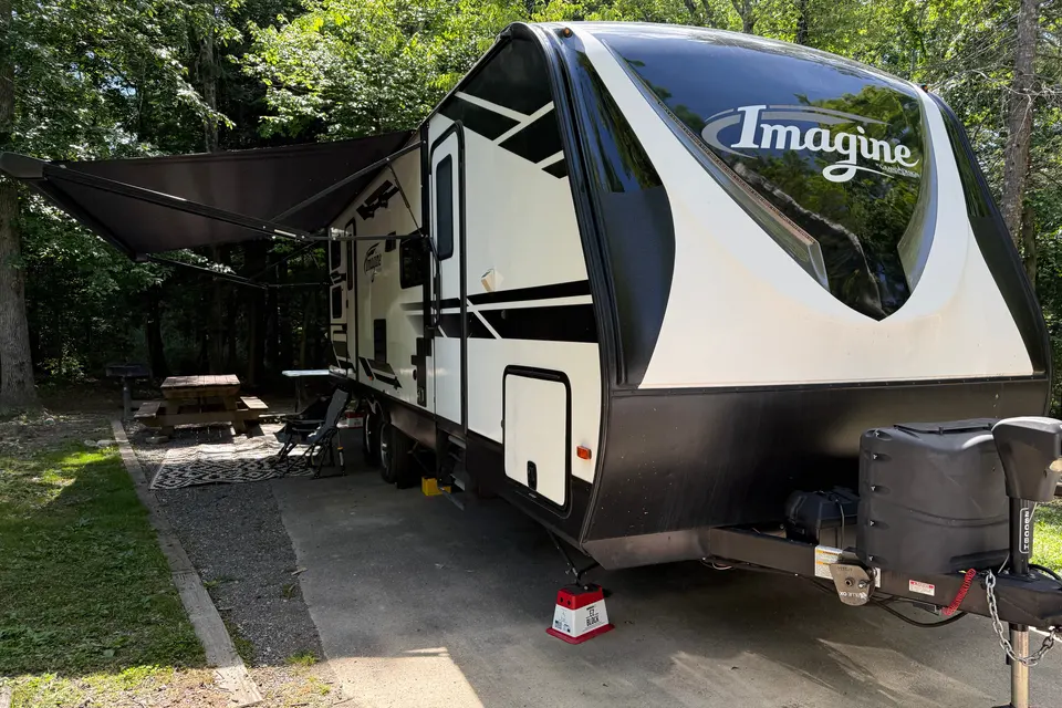 2021 Imagine Family Bunkhouse | Sleeps 8 | Blackstone Griddle | Delivery Available