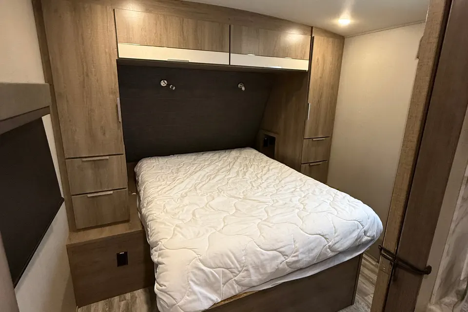 2021 Imagine Family Bunkhouse | Sleeps 8 | Blackstone Griddle | Delivery Available