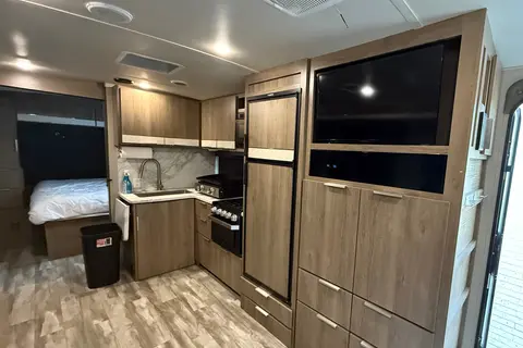2021 Imagine Family Bunkhouse | Sleeps 8 | Blackstone Griddle | Delivery Available