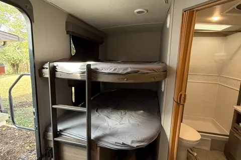 2021 Imagine Family Bunkhouse | Sleeps 8 | Blackstone Griddle | Delivery Available
