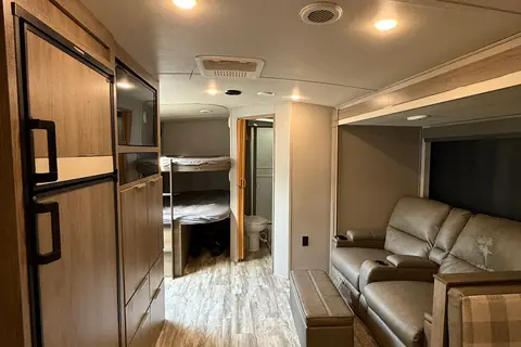 2021 Imagine Family Bunkhouse | Sleeps 8 | Blackstone Griddle | Delivery Available