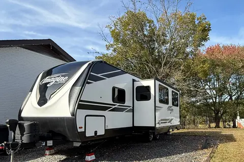 Delivered & Set Up | 2021 Imagine Bunkhouse | Sleeps 8 | Turnkey - Linens & Kitchen Included