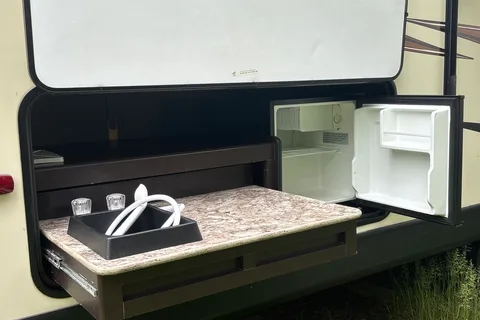 Matt's Dutchmen kodiak express Travel Trailer