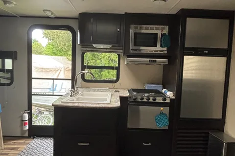 Matt's Dutchmen kodiak express Travel Trailer