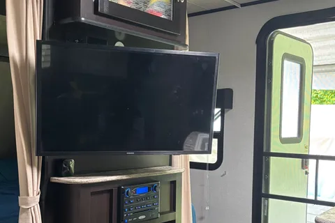 Matt's Dutchmen kodiak express Travel Trailer