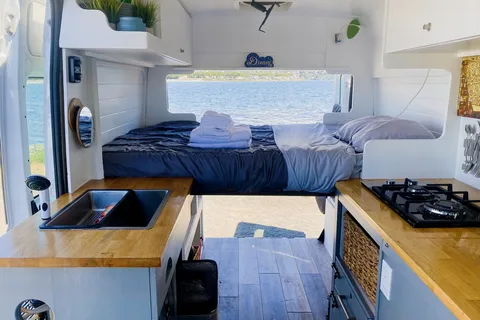 Island Dream - 4 season camper, pets welcome