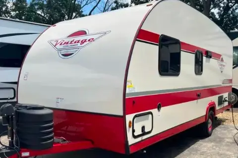 GB's Gulf Stream Vintage 19ERD Travel Trailer