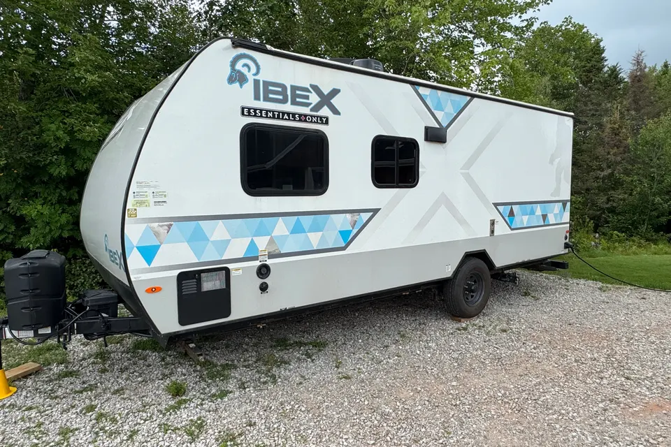 SUV Towable Ibex 19BHEO Travel Trailer sleeps 7!