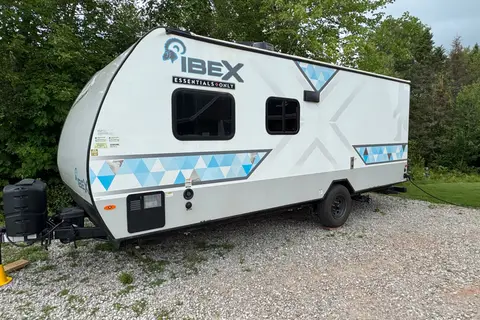 SUV Towable Ibex 19BHEO Travel Trailer sleeps 7!