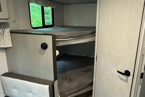 SUV Towable Ibex 19BHEO Travel Trailer sleeps 7!