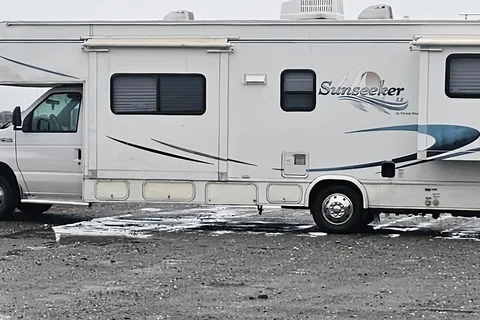 Roger's Ford Sunnseeker Class C