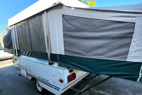 Fleetwood Pop-UpTrailer_TIME to RELAX!