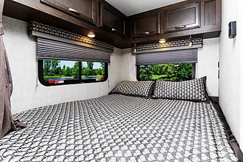 2022 Gulf Stream Conquest Class C 24ft. - FREE PRIVATE SHUTTLE - Ellie -