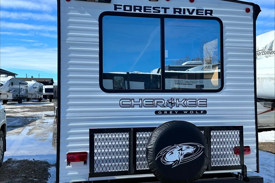 Brand new 20RDSE Travel Trailer for rent
