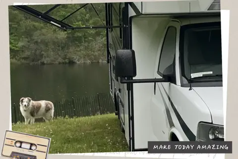 Traveler Forest River Sun seeker 2350LE Class C
