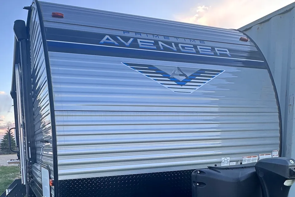 Prime Time Avenger Travel Trailer 28 Ft Sleeps 6