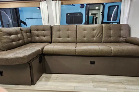 Salem 26 ICE (ICE1). 33 ft, 7785 lb Travel trailer Sleeps 8