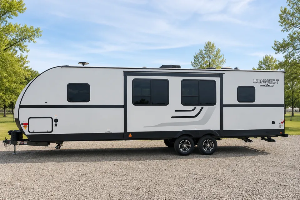 Adventure-Ready KZ Connect C332BHK | Starlink WiFi | Sleeps 7-10