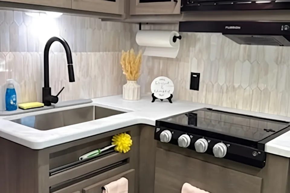BRAND NEW JUST FOR YOU! 2025 Grand Design Transcend Sleeps 8