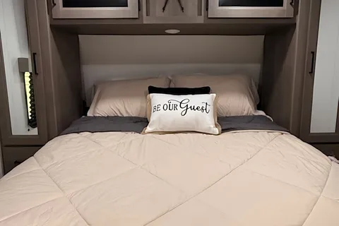 BRAND NEW JUST FOR YOU! 2025 Grand Design Transcend Sleeps 8