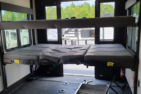 Ian's Jayco 4113 Fifth Wheel