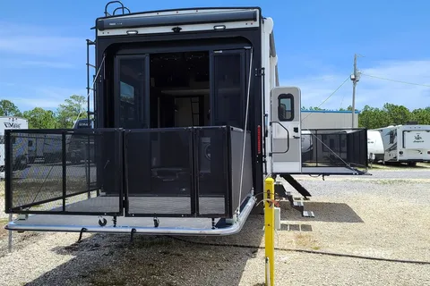 Ian's Jayco 4113 Fifth Wheel