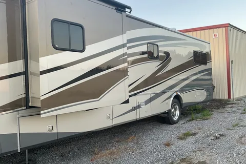 Coachmen Encounter Class A ready for a trip