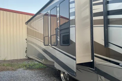 Coachmen Encounter Class A ready for a trip