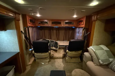 Coachmen Encounter Class A ready for a trip