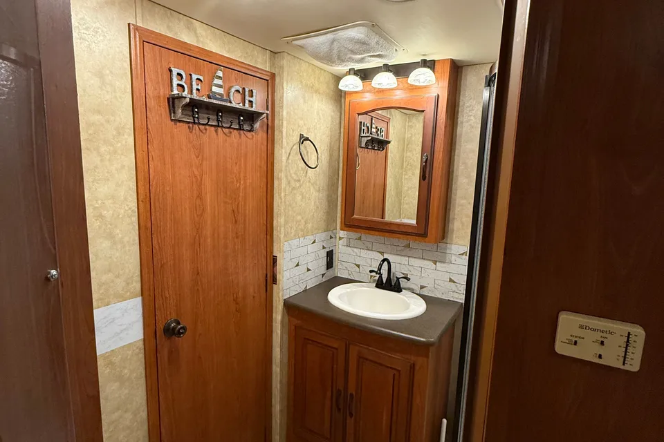 Coachmen Encounter Class A ready for a trip