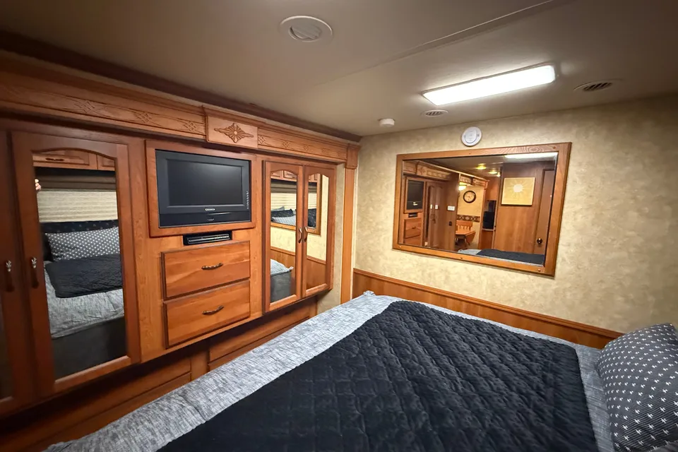 Coachmen Encounter Class A ready for a trip