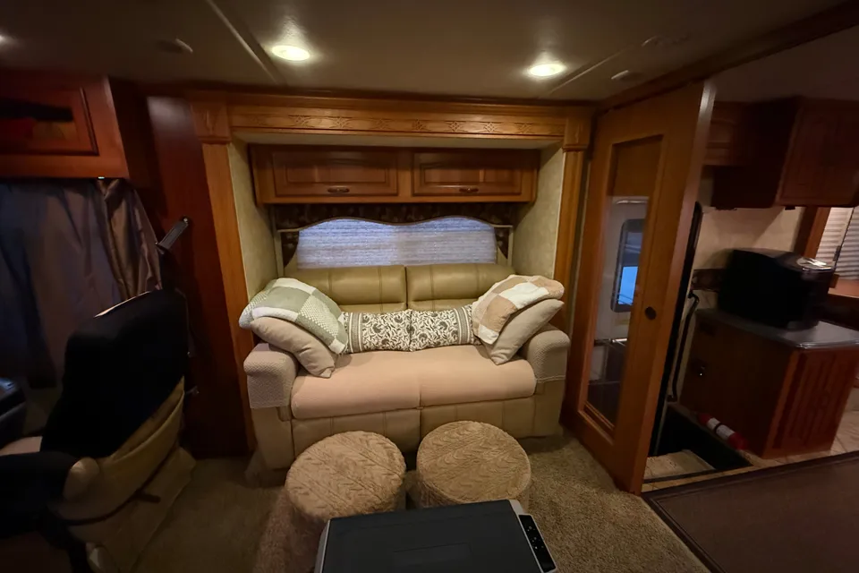Coachmen Encounter Class A ready for a trip