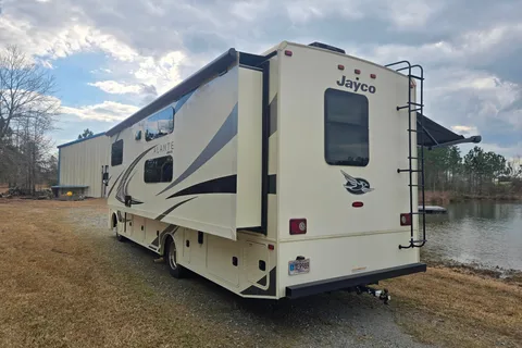 Roger's Jayco Alante Class A