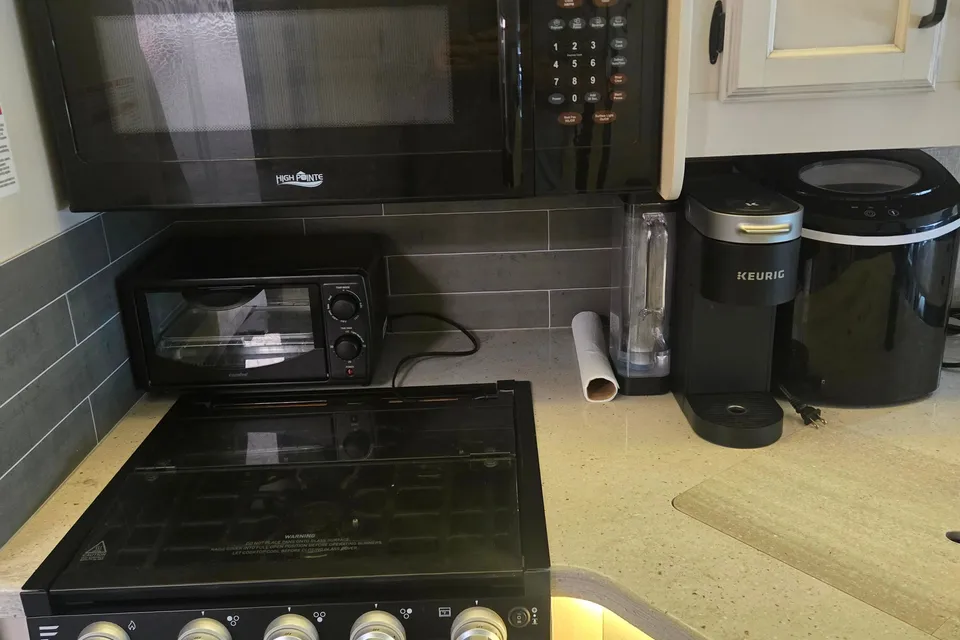 Roger's Jayco Alante Class A