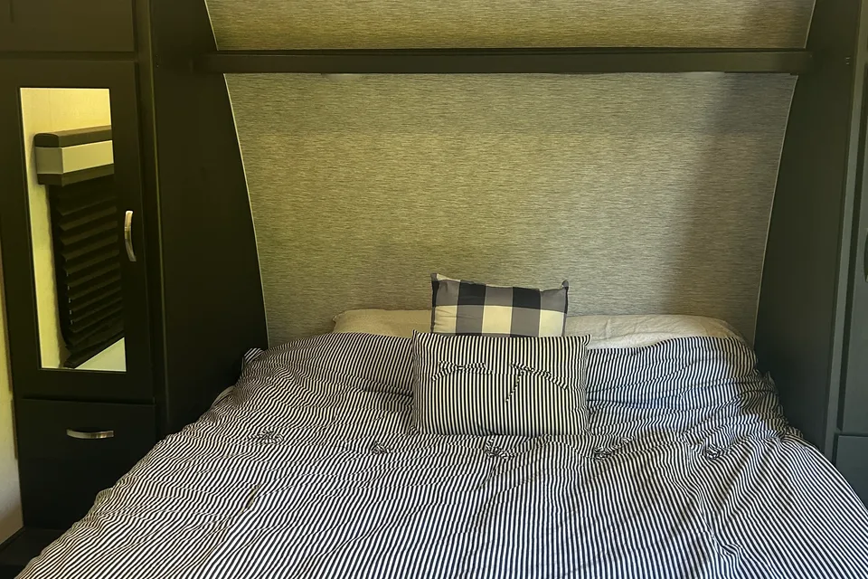 Garrett's Coachman Freedom Express 22SE Travel Trailer