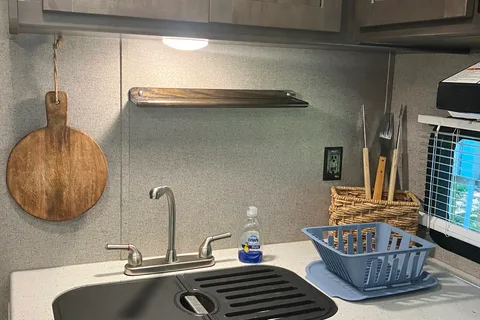 Couple Camper