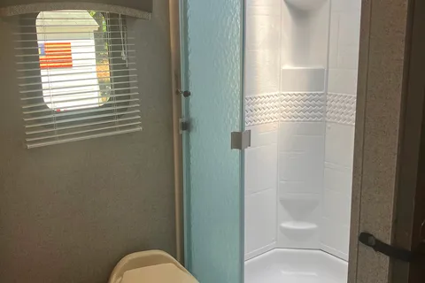 Couple Camper