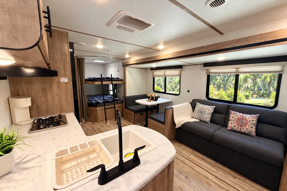 2025 Gulf Stream Enlighten “Sutton” Sleep 8