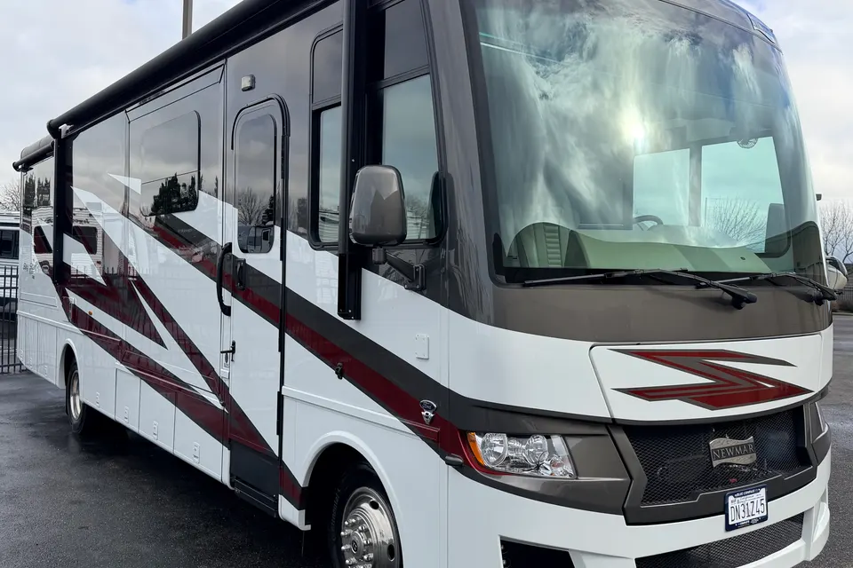 Brand New Newmar Bay Star Sport – Ultimate Luxury on Wheels