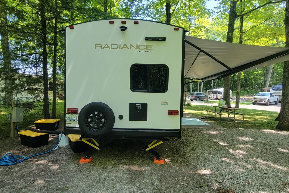 Cruiser RV Radiance 25BH Travel Trailer