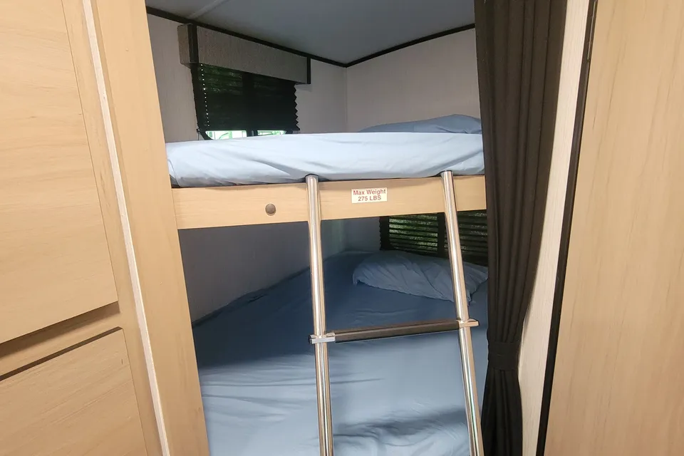 Cruiser RV Radiance 25BH Travel Trailer