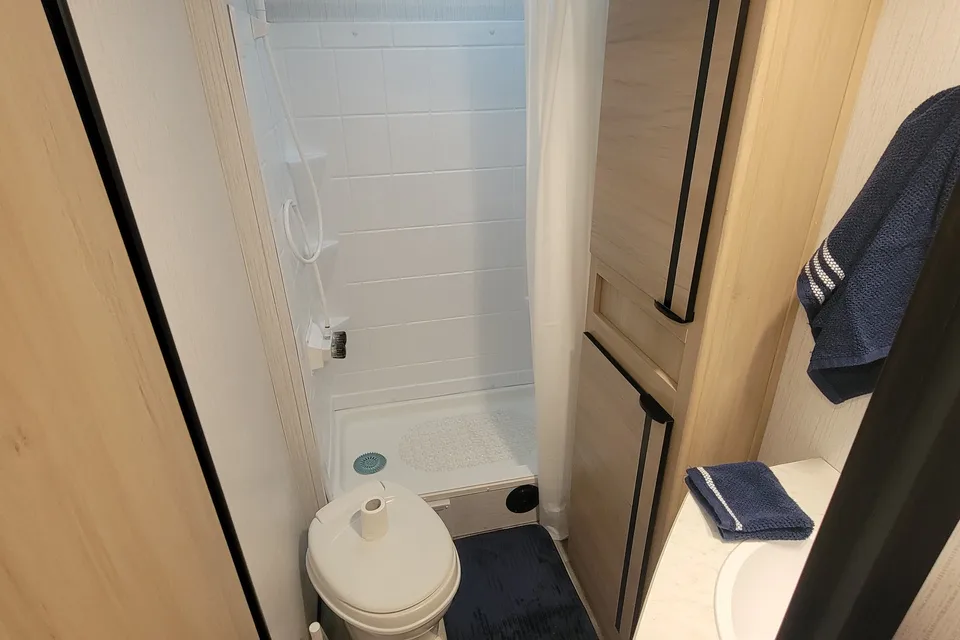 Cruiser RV Radiance 25BH Travel Trailer