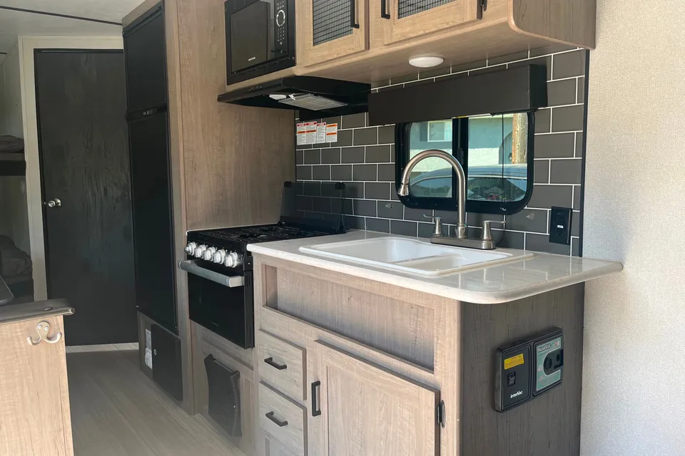 Okanagan Leisure's Keystone Hideout Travel Trailer