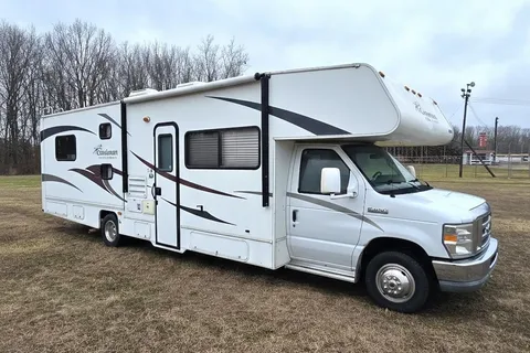Fireside RV's Coachmen Freelander 32BH Class C Bunkhouse - LMI2133