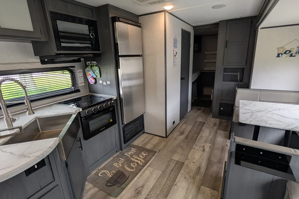 Robert's Dutchmen Aspen Trail 2910BHS Travel Trailer