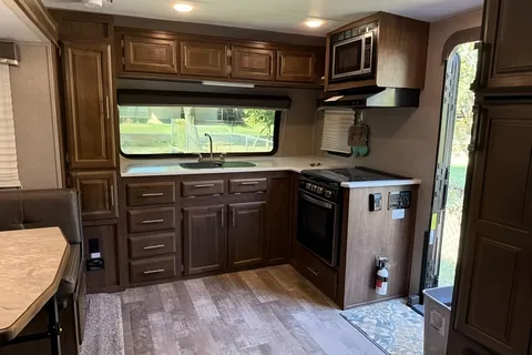 2020 Rockwood MiniLite 2506S | WonderLuxe Escape