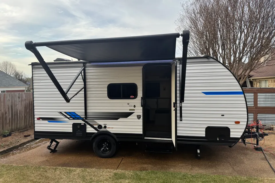 Gardner Heartland Pioneer Travel Trailer