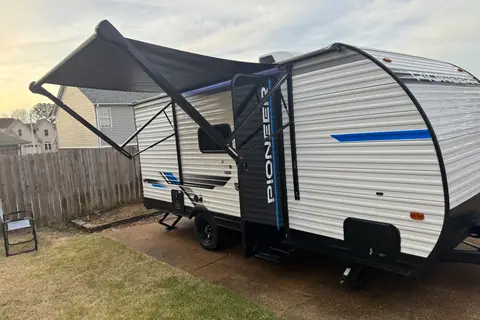 Gardner Heartland Pioneer Travel Trailer